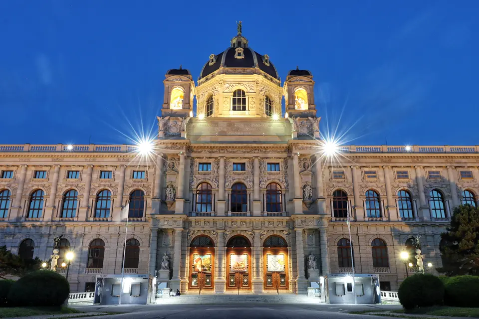 Abendstimmung Kunsthistorische Museum Wien © Martin Zenker / Unsplash